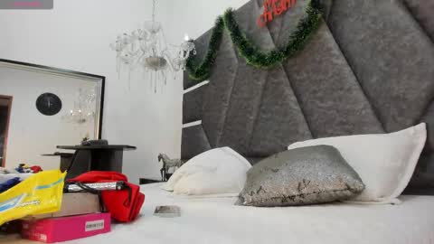 Janna online show from December 2025 03:46:01 AM