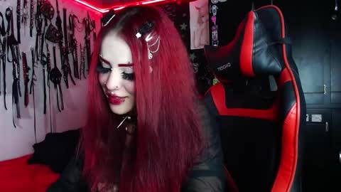 Snapshot of janna_ink chatting on December 2024 04:58:02 AM      online show from December 2024 04:58:02 AM