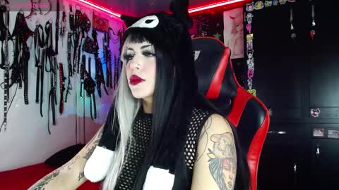 Snapshot of janna_ink chatting on January 2025 11:09:01 PM      online show from January 2025 11:09:01 PM