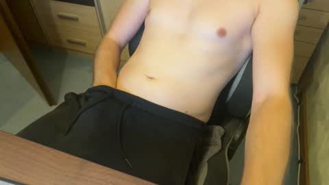 janni_95 online show from October 2025 03:56:02 PM