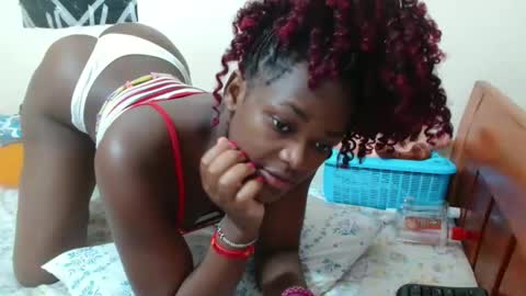 Snapshot of jannie_e chatting on March 2026 01:06:02 AM Jannie online show from March 2026 01:06:02 AM