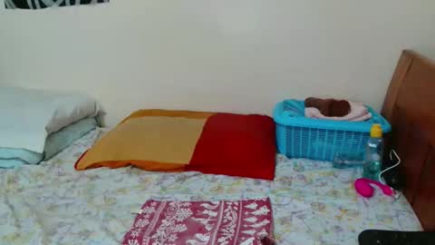 Snapshot of jannie_e chatting on April 2026 07:47:02 AM Jannie online show from April 2026 07:47:02 AM