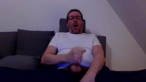 jannis_37 online show from November 2025 06:19:02 PM