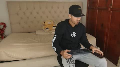 janomar01 online show from March 2026 06:58:01 PM