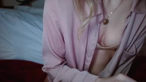 Snapshot of januarydaze chatting on October 2025 06:25:01 AM the small pp whisperer ball puncher online show from October 2025 06:25:01 AM