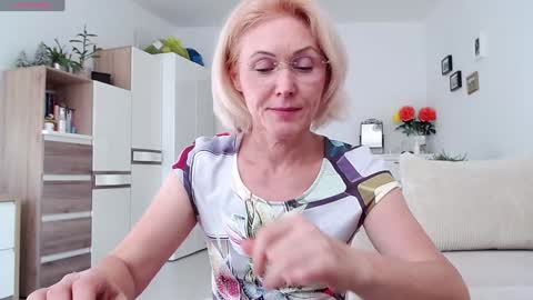 Jasmin room for people 40 online show from October 2025 01:23:01 PM