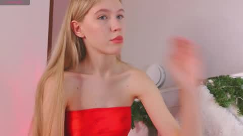 Snapshot of jasmindoroti chatting on February 2026 07:18:01 AM Chloe online show from February 2026 07:18:01 AM