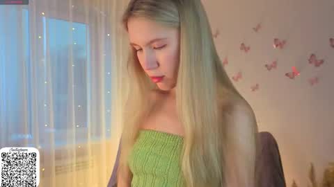 Snapshot of jasmindoroti chatting on February 2026 07:06:01 AM Chloe online show from February 2026 07:06:01 AM