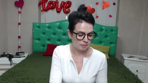 Snapshot of jasminekouch chatting on July 2026 06:34:02 PM JasmineKouch online show from July 2026 06:34:02 PM
