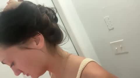 Jasmine Tate online show from November 2025 02:39:02 PM