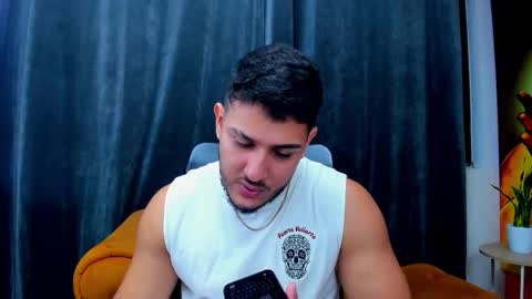 Snapshot of jason_shaw_ chatting on December 2025 05:42:01 PM Jasson Shaw online show from December 2025 05:42:01 PM