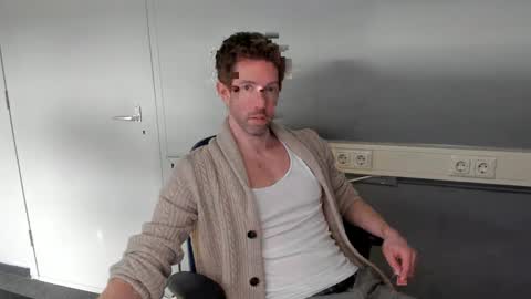 Snapshot of jasonberg29 chatting on March 2025 12:55:02 PM Jason online show from March 2025 12:55:02 PM