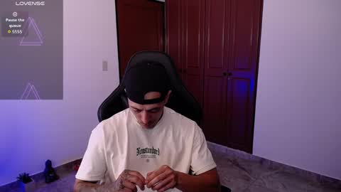 JKing  online show from April 2026 10:44:01 PM