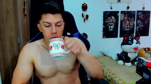 Snapshot of javiersexymann chatting on December 2024 08:55:01 PM Javier online show from December 2024 08:55:01 PM