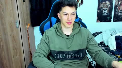 Snapshot of javiersexymann chatting on December 2024 10:06:01 PM Javier online show from December 2024 10:06:01 PM