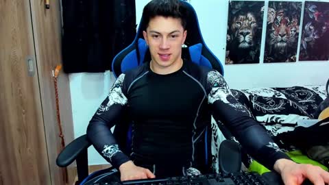 Snapshot of javiersexymann chatting on December 2024 09:00:02 PM Javier online show from December 2024 09:00:02 PM