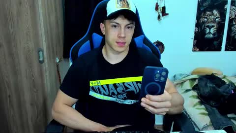 Snapshot of javiersexymann chatting on February 2025 02:19:02 AM Javier online show from February 2025 02:19:02 AM