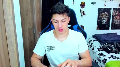 Snapshot of javiersexymann chatting on February 2025 05:32:02 PM Javier online show from February 2025 05:32:02 PM