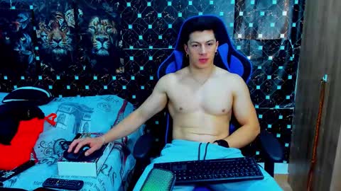 Snapshot of javiersexymann chatting on December 2025 07:54:02 PM Javier online show from December 2025 07:54:02 PM