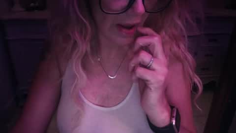 Snapshot of javlovesu chatting on January 2026 11:04:01 AM JAV online show from January 2026 11:04:01 AM