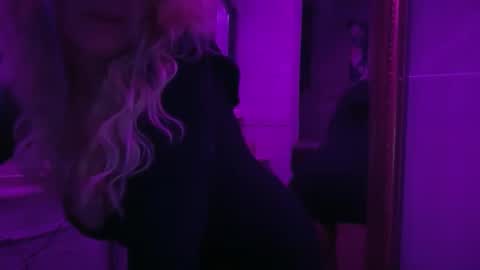 Snapshot of javlovesu chatting on April 2026 12:22:01 PM JAV online show from April 2026 12:22:01 PM