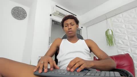 Snapshot of jax_maliq chatting on October 2025 12:42:02 AM jax_maliq online show from October 2025 12:42:02 AM