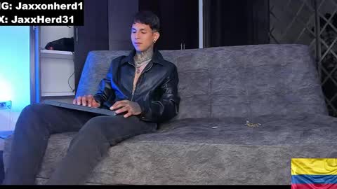 Snapshot of jaxxxonherd chatting on December 2024 04:29:02 AM Michael online show from December 2024 04:29:02 AM