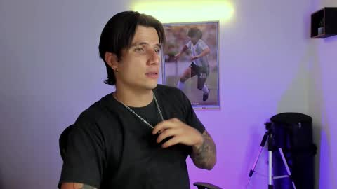 Jay Alvarrez online show from September 2025 08:53:01 PM