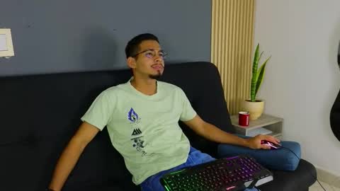 Snapshot of jaybrown_1 chatting on October 2025 11:22:01 AM Jay online show from October 2025 11:22:01 AM