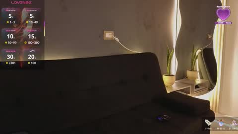 Snapshot of jaybrown_1 chatting on October 2025 04:25:02 AM Jay online show from October 2025 04:25:02 AM