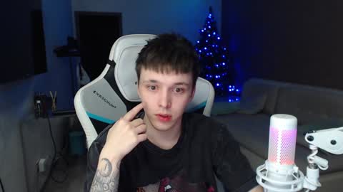 Snapshot of jayce_icestone chatting on January 2025 12:11:01 AM Jayce online show from January 2025 12:11:01 AM