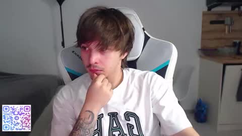 Snapshot of jayce_icestone chatting on November 2025 09:31:02 AM Jayce online show from November 2025 09:31:02 AM