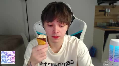 Snapshot of jayce_icestone chatting on November 2025 10:26:02 AM Jayce online show from November 2025 10:26:02 AM