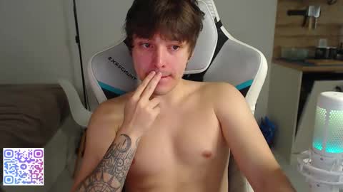 Snapshot of jayce_icestone chatting on November 2025 06:36:02 AM Jayce online show from November 2025 06:36:02 AM