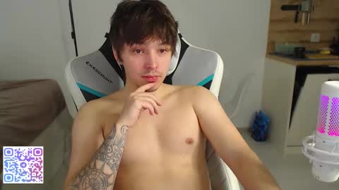 Snapshot of jayce_icestone chatting on December 2025 09:03:01 AM Jayce online show from December 2025 09:03:01 AM