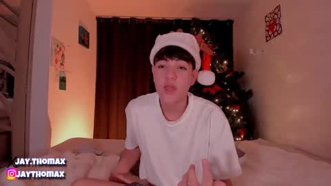jaythomax online show from December 2024 11:21:01 PM