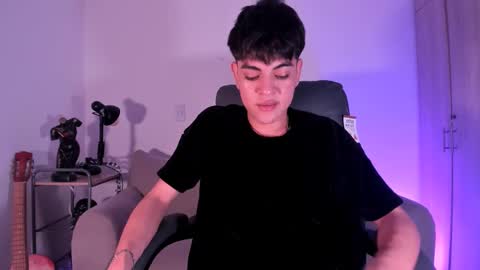 jaythomax online show from February 2025 10:46:01 AM