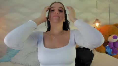 Snapshot of jazlin_angels chatting on January 2026 07:01:01 AM JAZLIN ANGELS online show from January 2026 07:01:01 AM