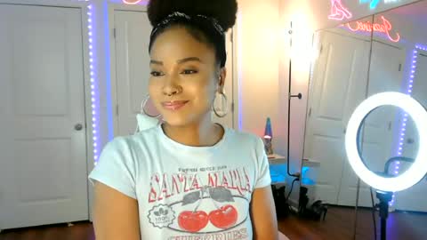 Jazmine Fox online show from July 2026 09:41:02 PM