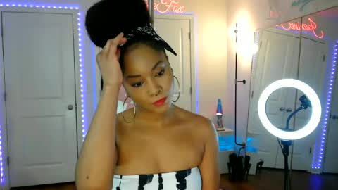 Jazmine Fox online show from July 2026 09:06:02 PM