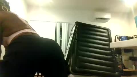 Jazzystelo online show from October 2025 05:28:01 AM