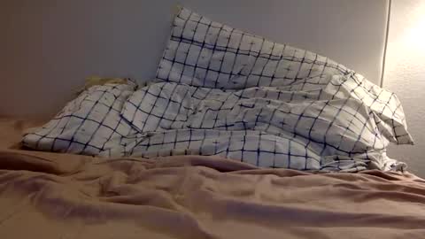 jbach121 online show from December 2025 05:02:01 AM