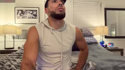 JcMax305 online show from October 2025 03:06:02 AM