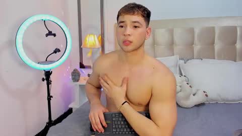 Snapshot of jdaniel_shellby chatting on January 2025 04:03:01 AM jhon online show from January 2025 04:03:01 AM