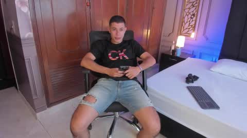 Snapshot of jealous_alfer chatting on February 2026 07:39:01 PM Alfer online show from February 2026 07:39:01 PM