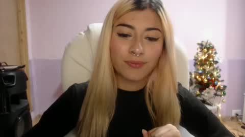 Snapshot of jean_monroe chatting on December 2024 12:41:02 AM Jean online show from December 2024 12:41:02 AM