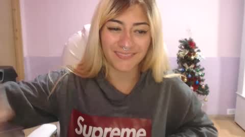 Snapshot of jean_monroe chatting on February 2025 01:41:01 AM Jean online show from February 2025 01:41:01 AM