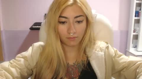 Snapshot of jean_monroe chatting on February 2025 01:46:02 AM Jean online show from February 2025 01:46:02 AM