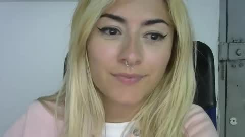 Snapshot of jean_monroe chatting on September 2025 11:37:01 PM Jean online show from September 2025 11:37:01 PM