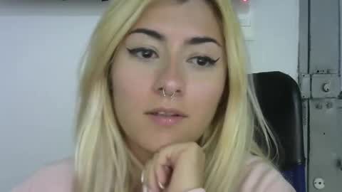 Snapshot of jean_monroe chatting on September 2025 09:47:02 PM Jean online show from September 2025 09:47:02 PM